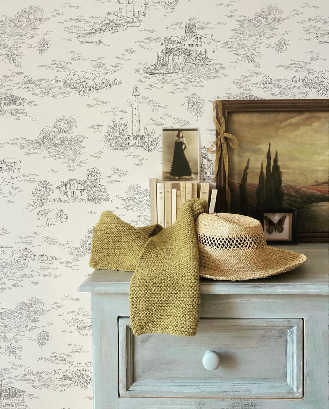 French-toile-wallpaper-black-and-white-install.jpg