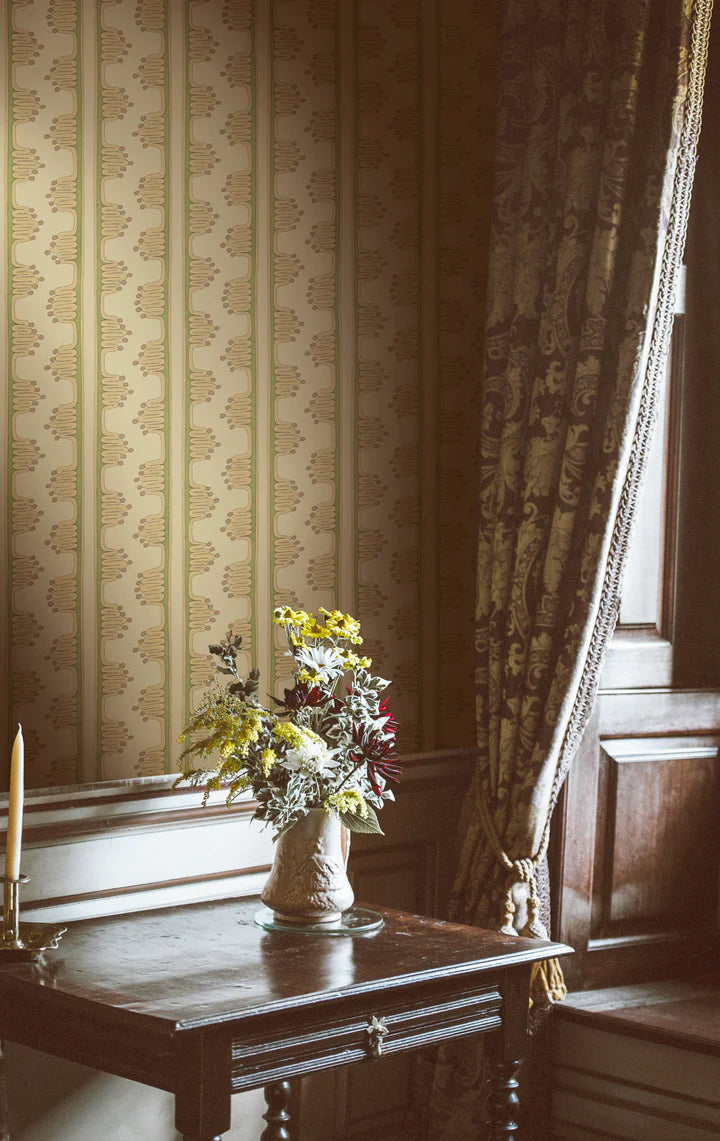 Papier:  Ritz Maximal Wallpaper in Burlwood