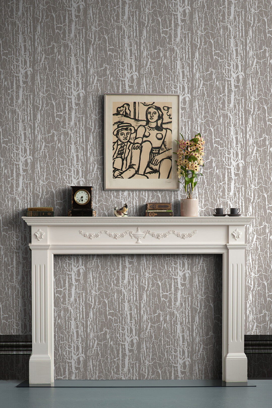 crackle-wallpaper-install-white-beige.jpg