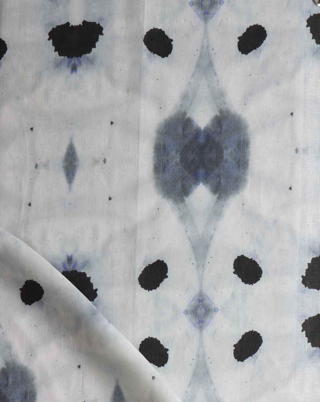 linen-fabric-galileo-glass-indigo-blue-eskayel-fold-web_ca9eeda0-2dad-4ab9-9350-ee8da81a4d66.jpg