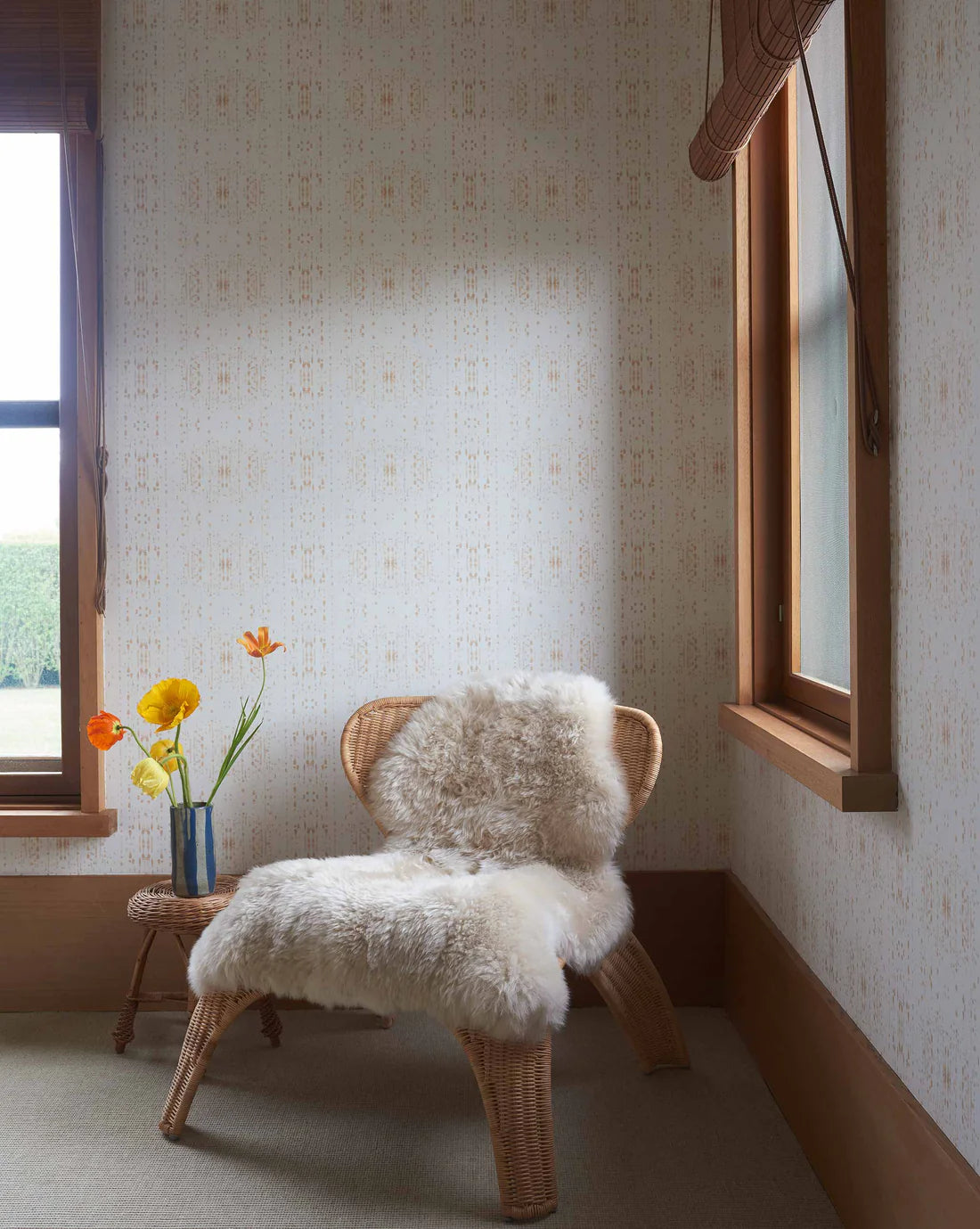 wallpaper-omaha-kinship-flax-cream-neutral-eskayel-insitu-web.webp